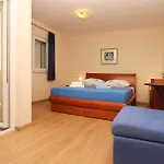 Lejlighed On The Beach-drvenik