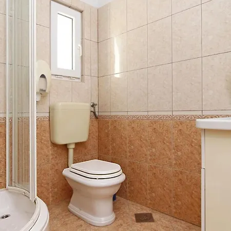 On The Beach-drvenik *