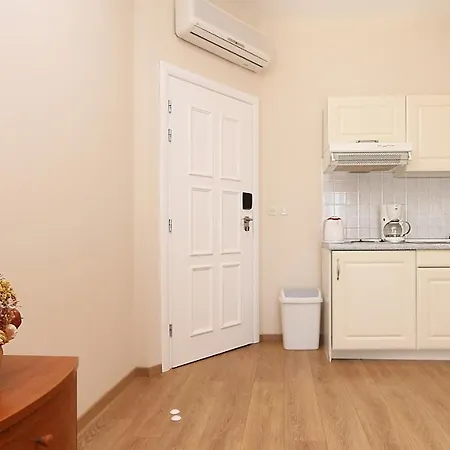 On The Beach-drvenik Apartamento Drvenik (Split-Dalmatia)