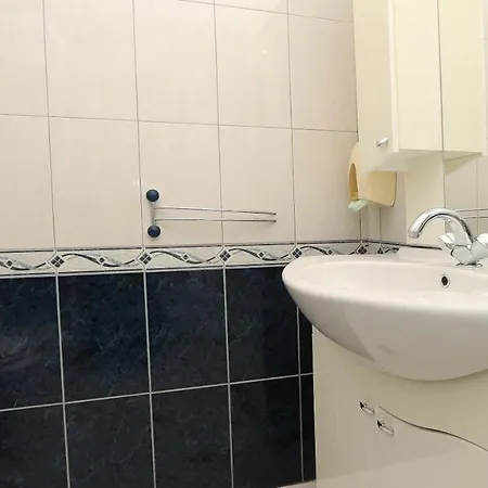 Apartman On The Beach-drvenik *