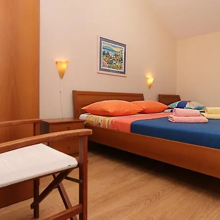 Apartman On The Beach-drvenik *
